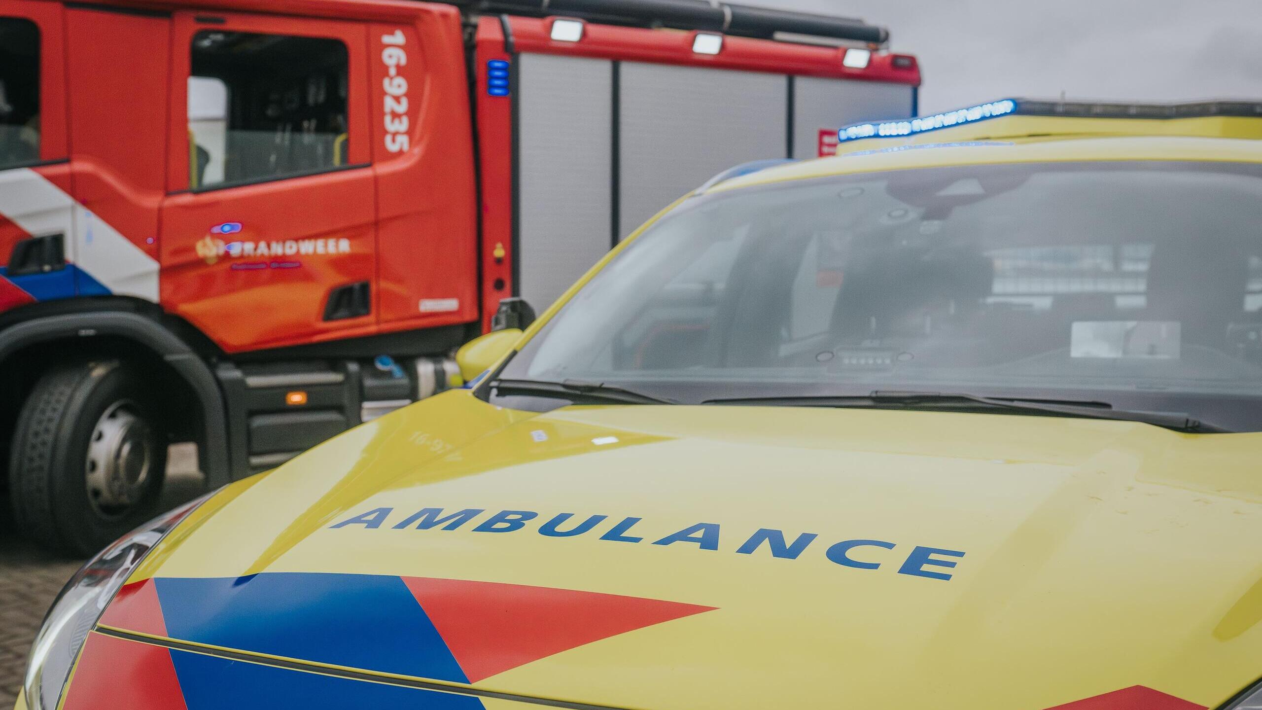 Ambulance en brandweerauto